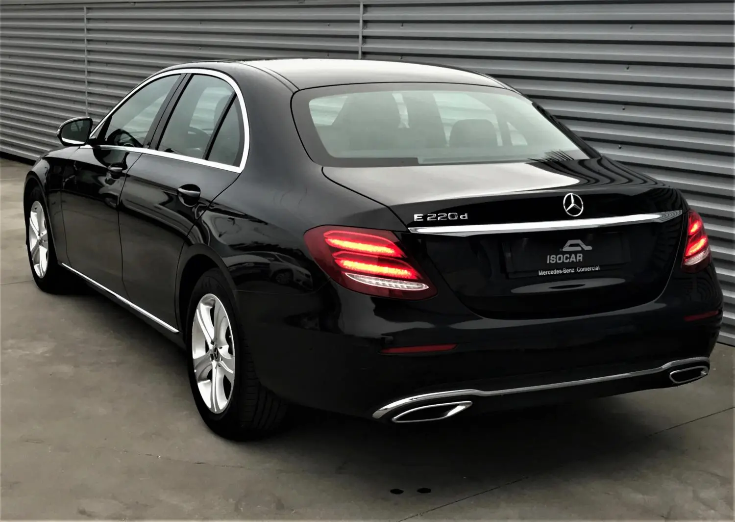 Mercedes-Benz  E 220 d Avantgarde 9G-Tronic 2