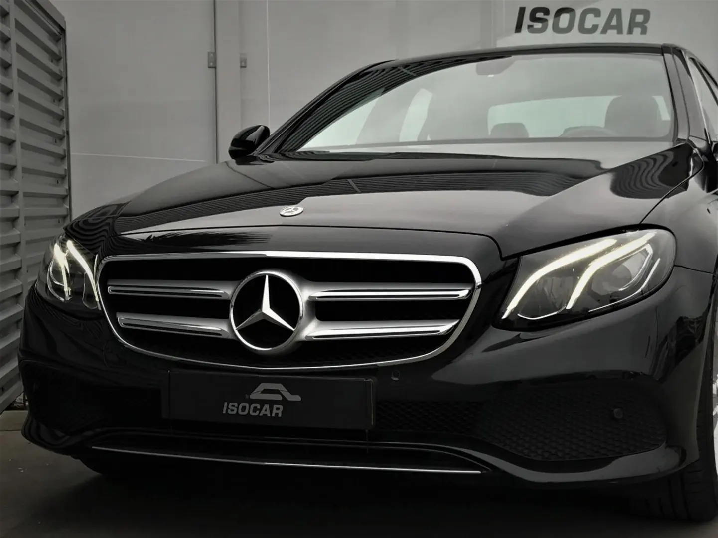 Mercedes-Benz  E 220 d Avantgarde 9G-Tronic 5