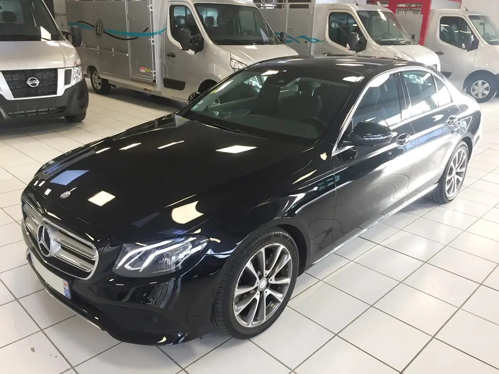 Mercedes-Benz  E 220 d Premium 9G-Tronic 7