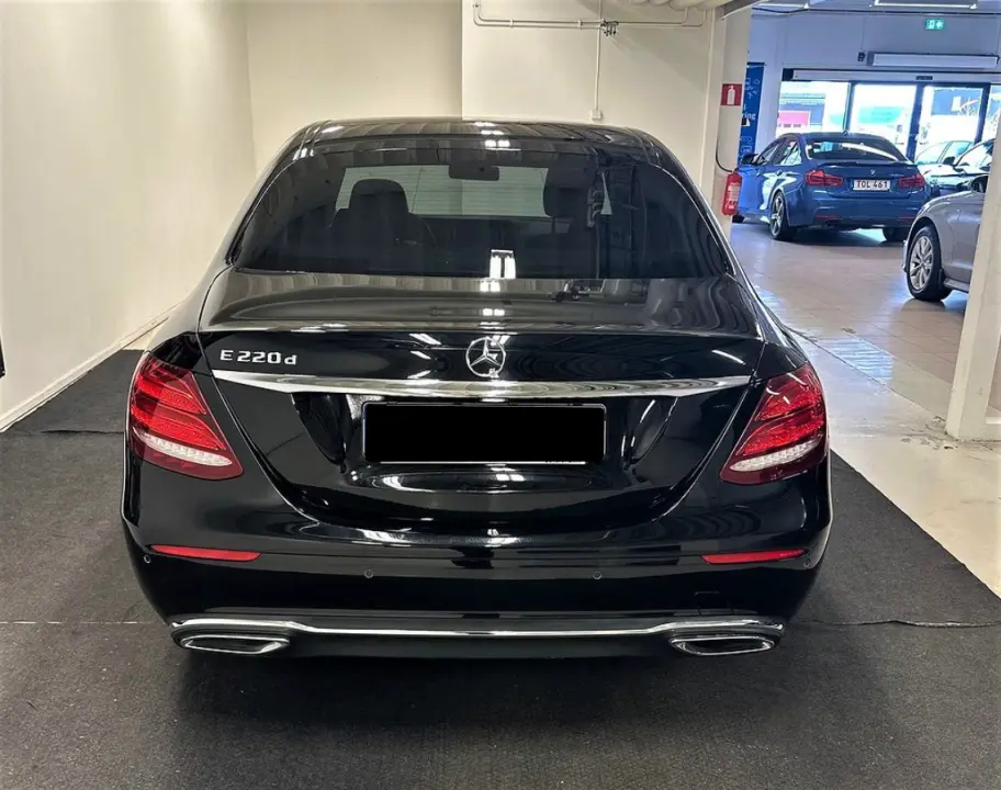 Mercedes-Benz  E 220 d Premium 9G-Tronic 6