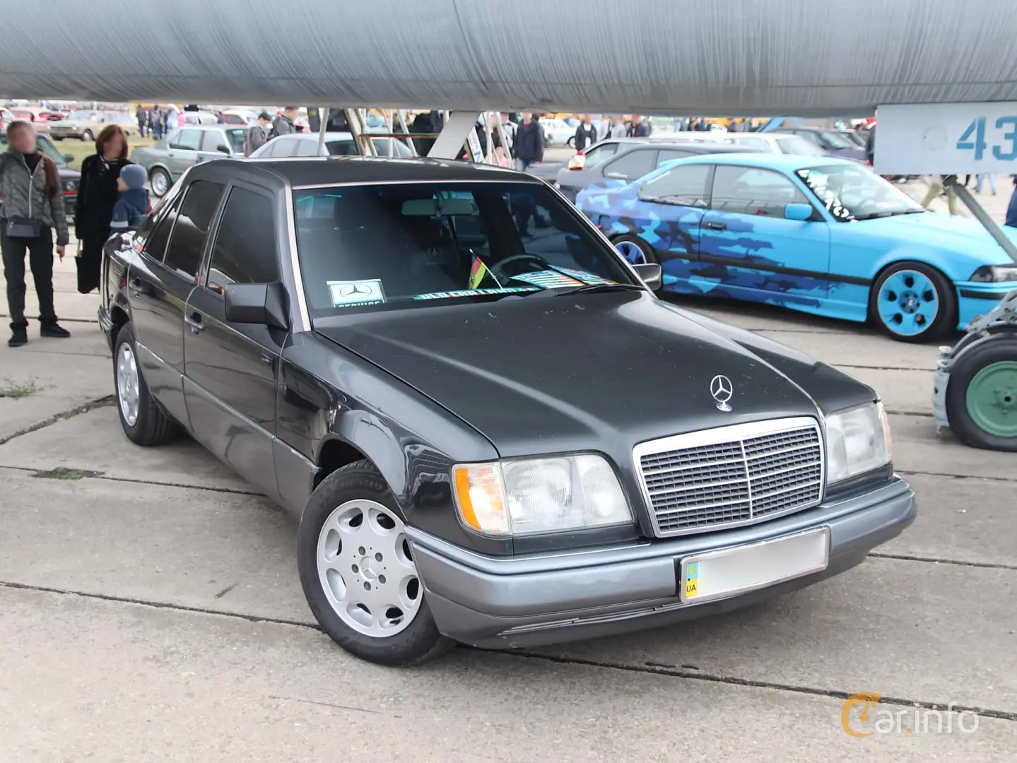 Mercedes-Benz  E 220 E 3