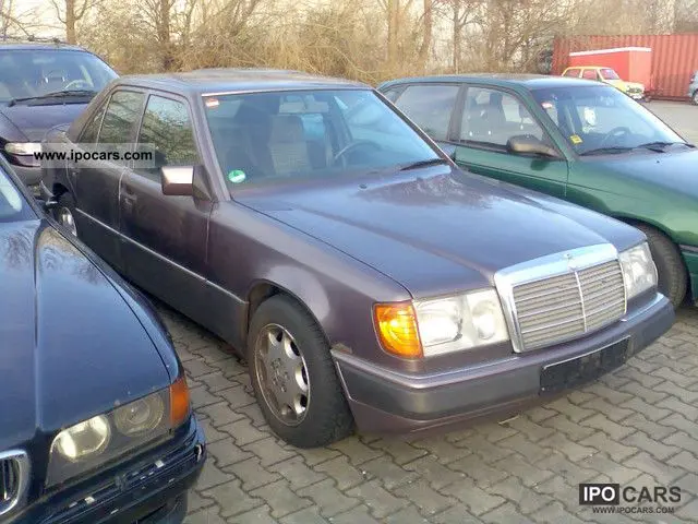 Mercedes-Benz  E 220 E 4