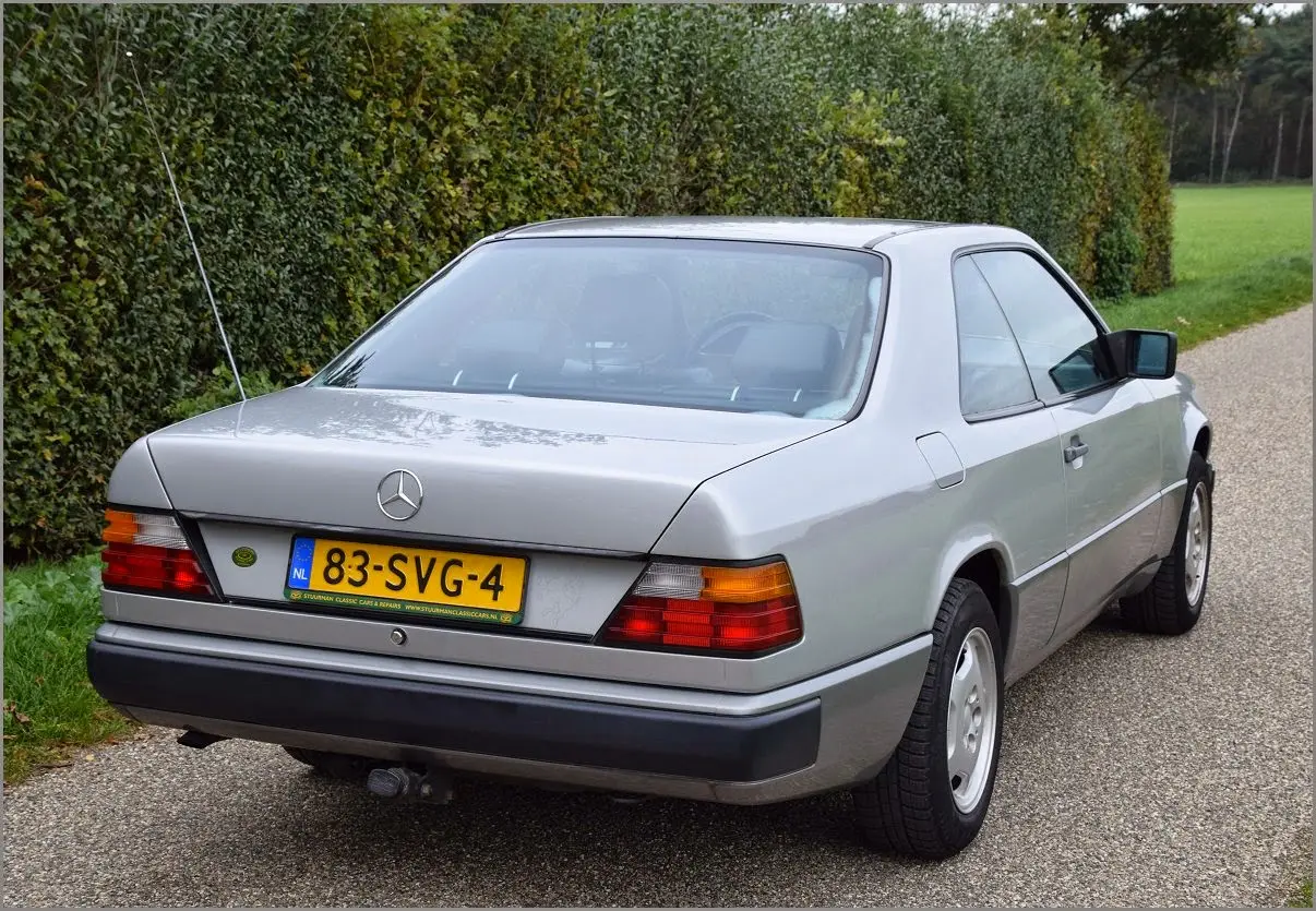 Mercedes-Benz  E 230 CE 6