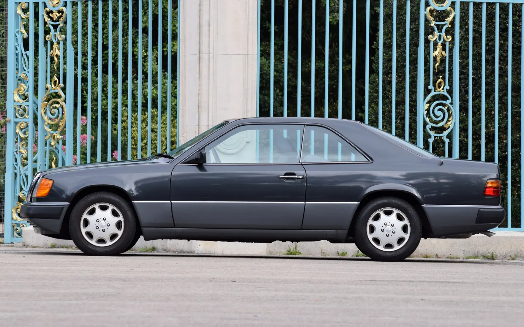 Mercedes-Benz  E 230 CE 6