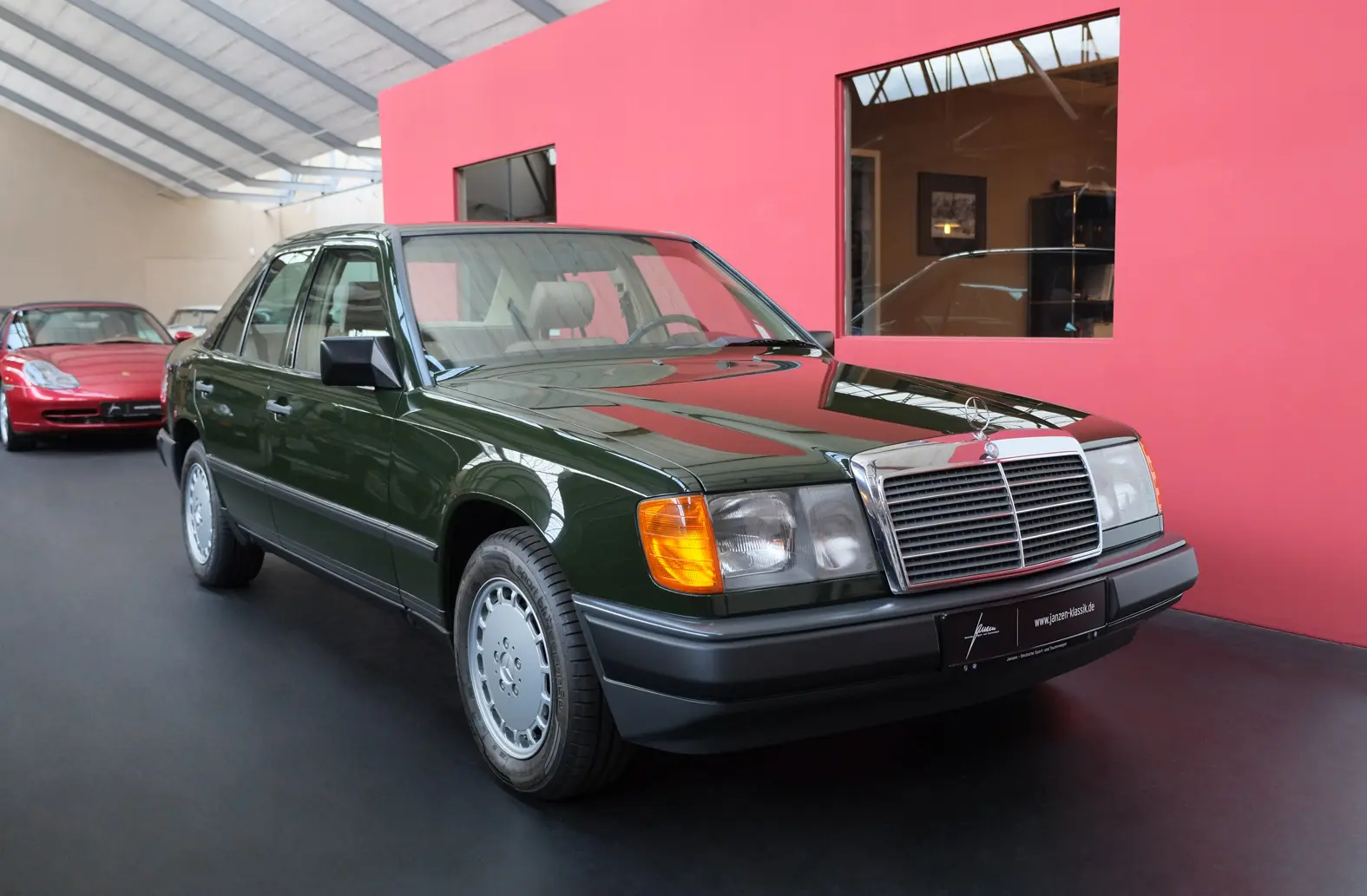 Mercedes-Benz  E 230 E 0