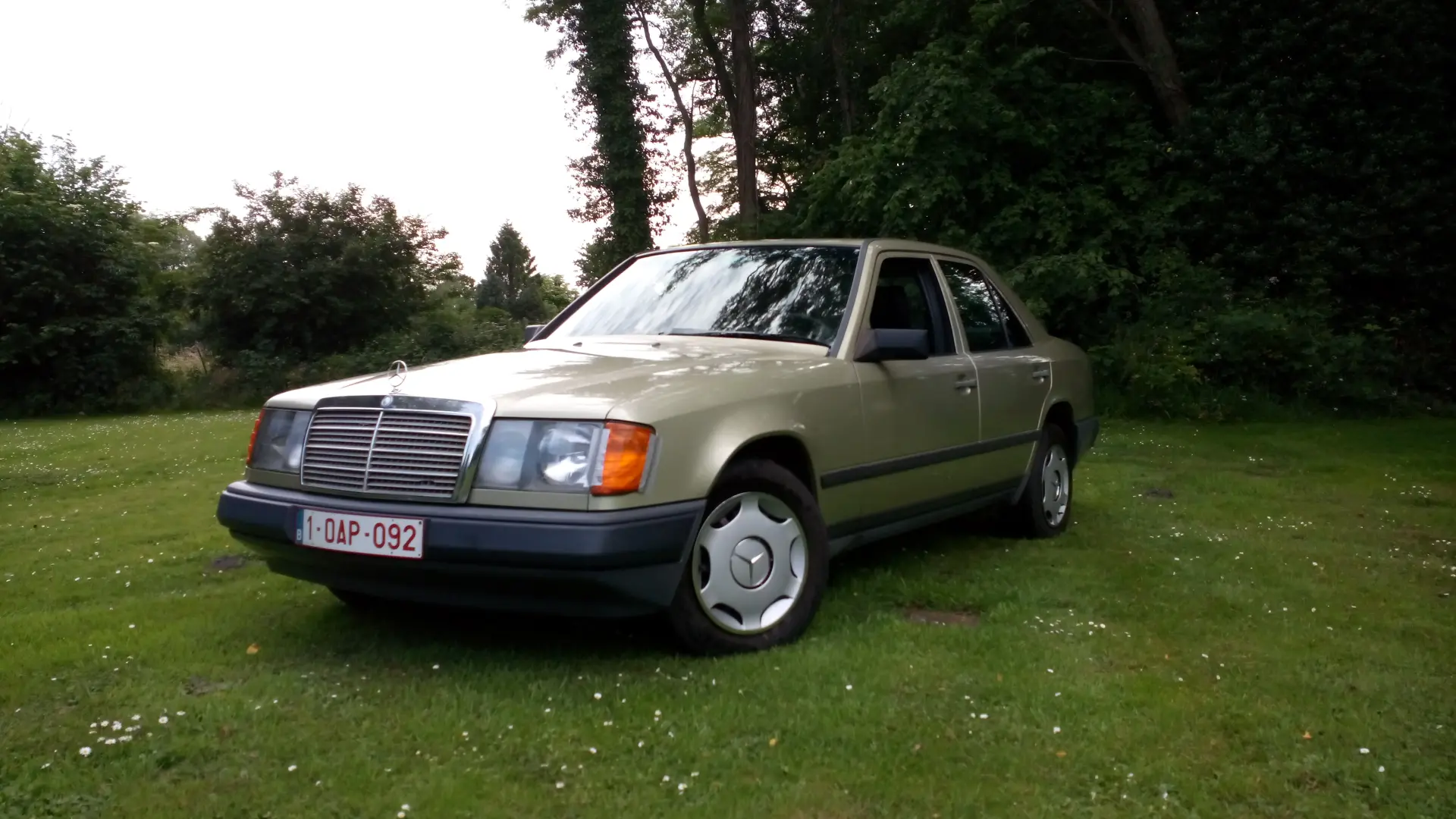 Mercedes-Benz  E 230 E 2