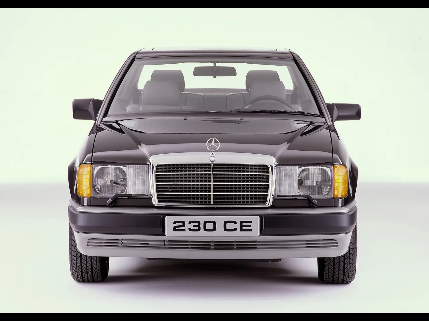 Mercedes-Benz  E 230 E 4