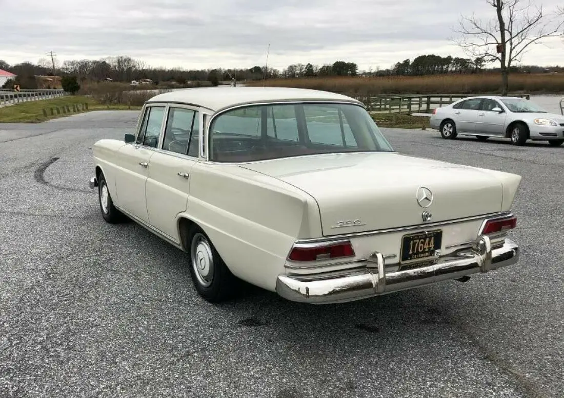 Mercedes-Benz  E 230.6 2