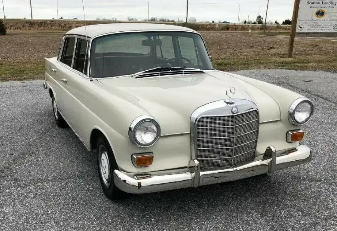 Mercedes-Benz  E 230.6 3