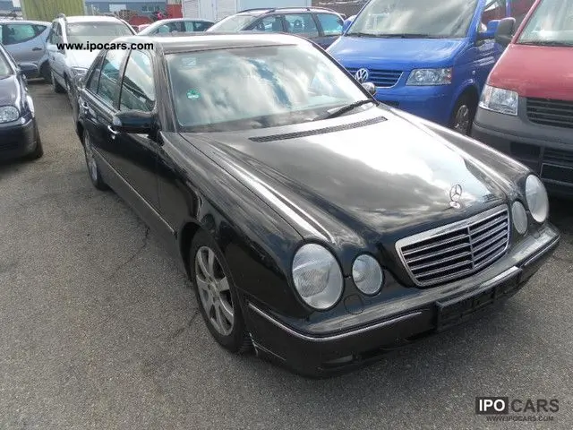 Mercedes-Benz  E 240 Avantgarde 4