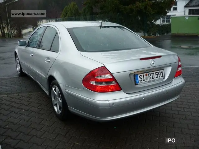 Mercedes-Benz  E 240 Avantgarde 6