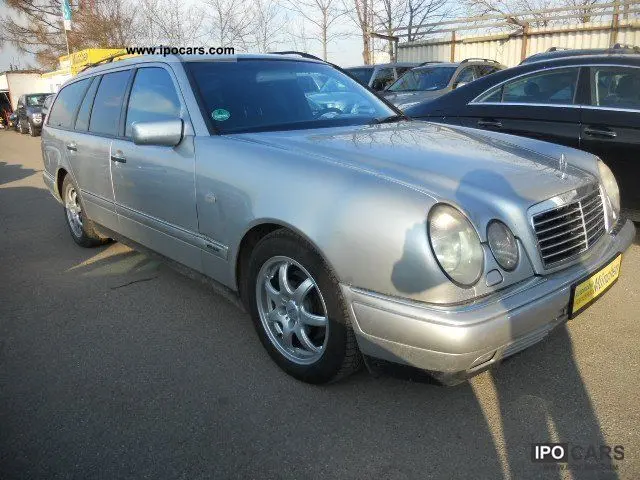 Mercedes-Benz  E 240 Classic 5