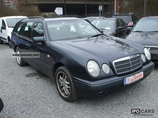 Mercedes-Benz  E 240 Classic 3