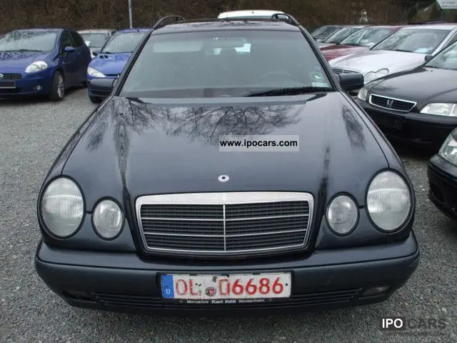 Mercedes-Benz  E 240 Classic 6