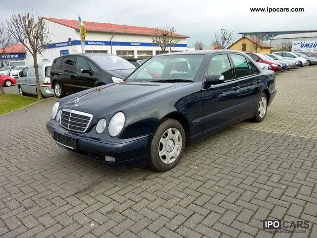 Mercedes-Benz  E 240 Classic 3