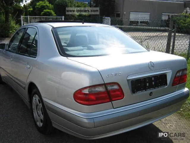 Mercedes-Benz  E 240 Classic 4