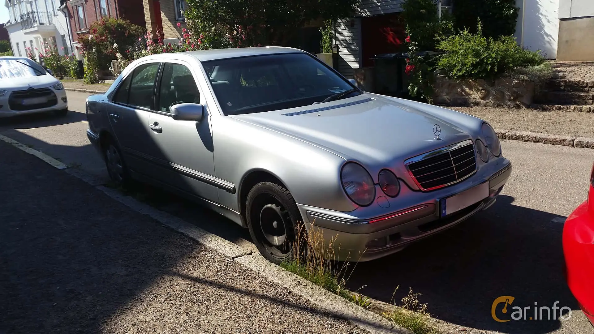 Mercedes-Benz  E 240 Classic 5