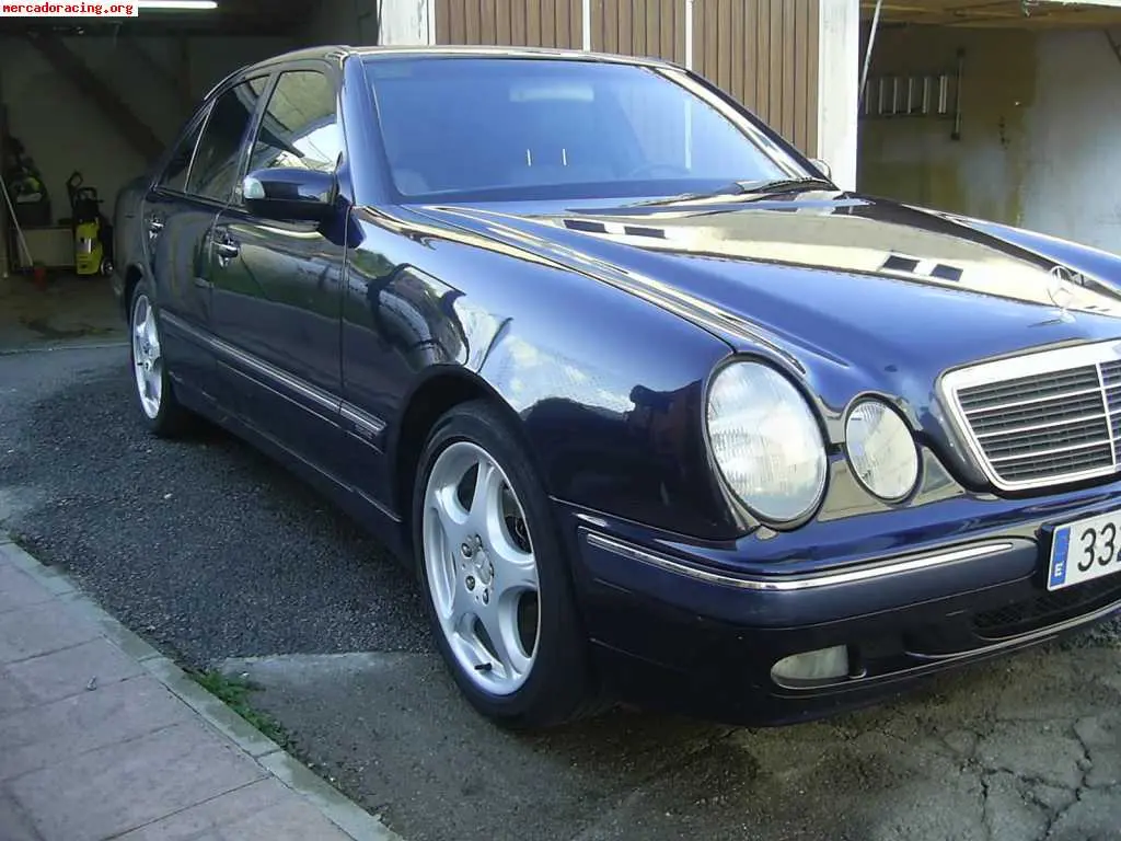 Mercedes-Benz  E 240 Classic 7