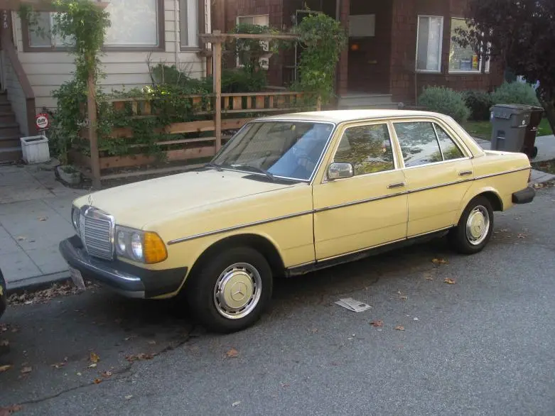 Mercedes-Benz  E 240 D 4