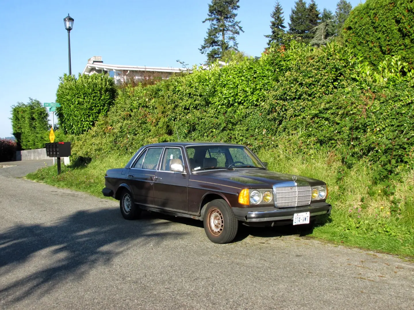 Mercedes-Benz  E 240 D 3
