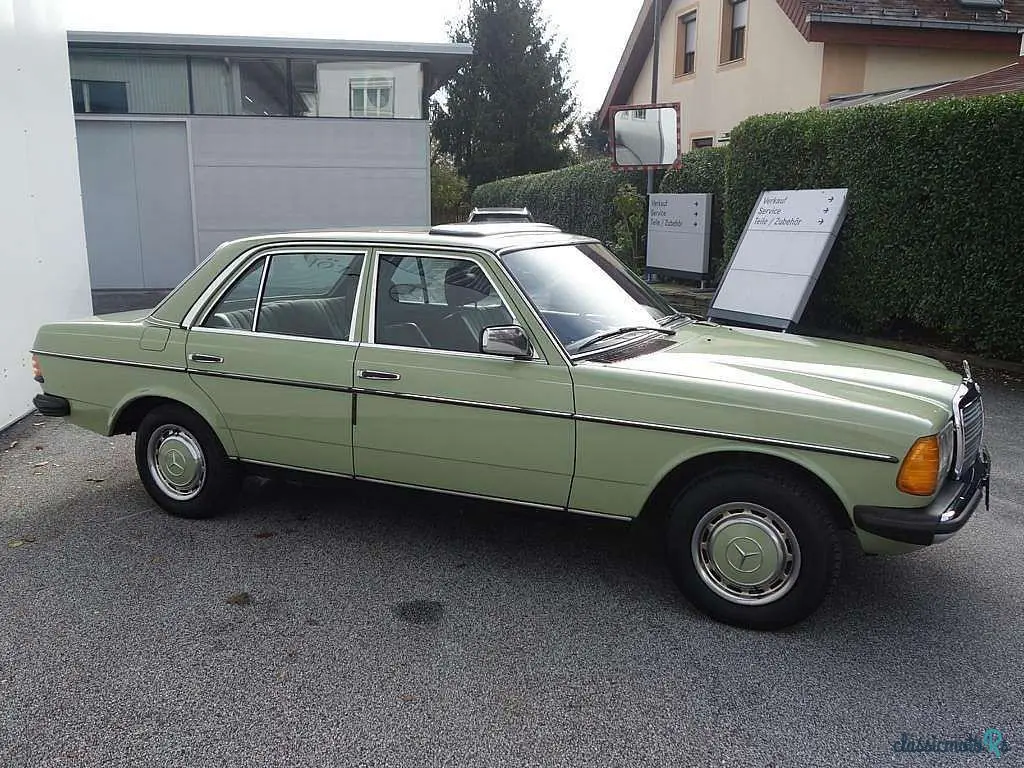Mercedes-Benz  E 240 D 5