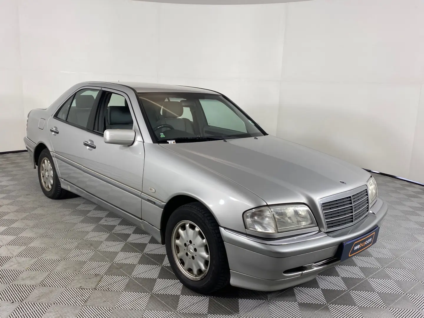 Mercedes-Benz  C 240 Elegance 0