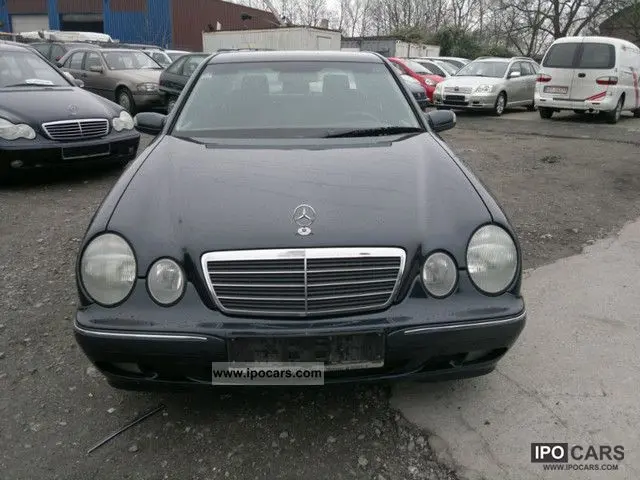 Mercedes-Benz  E 240 Elegance 3