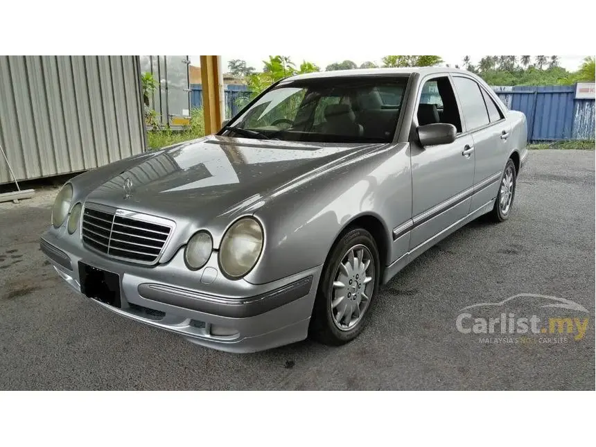Mercedes-Benz  E 240 Elegance 6