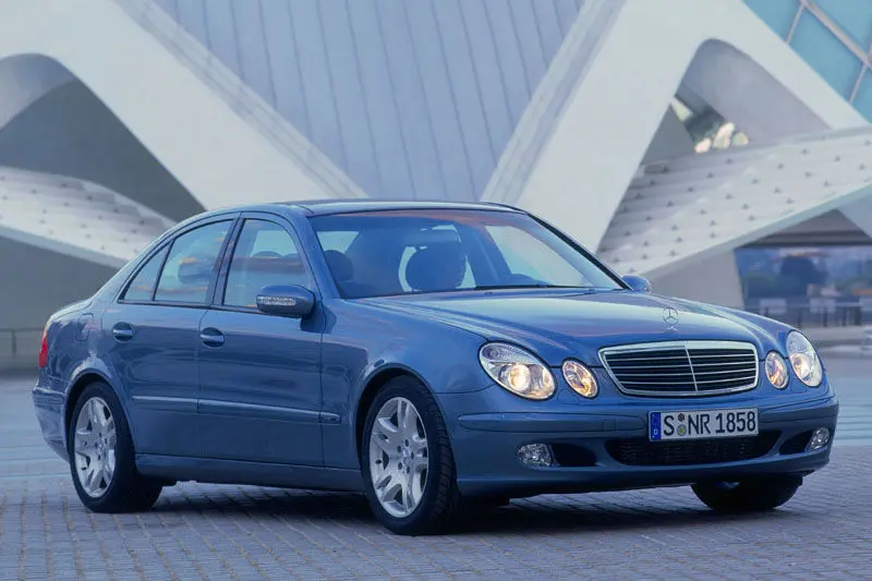 Mercedes-Benz  E 240 Elegance 3