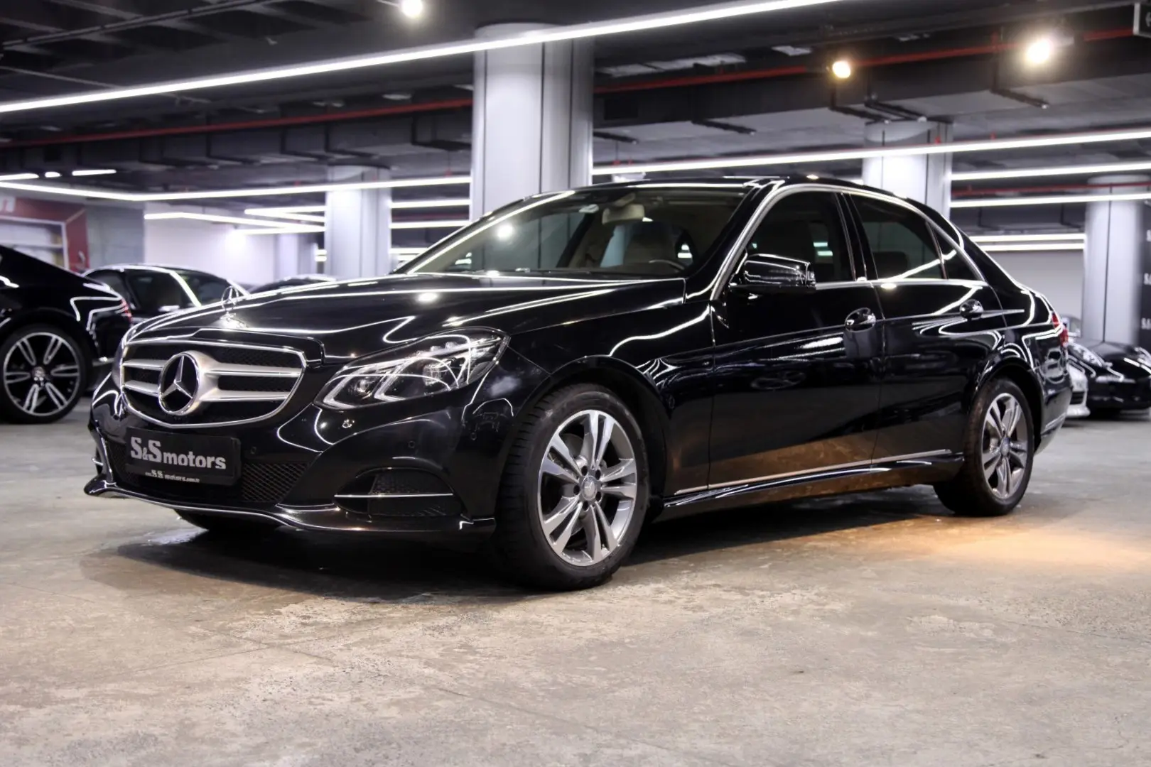 Mercedes-Benz  E 250 Premium 3