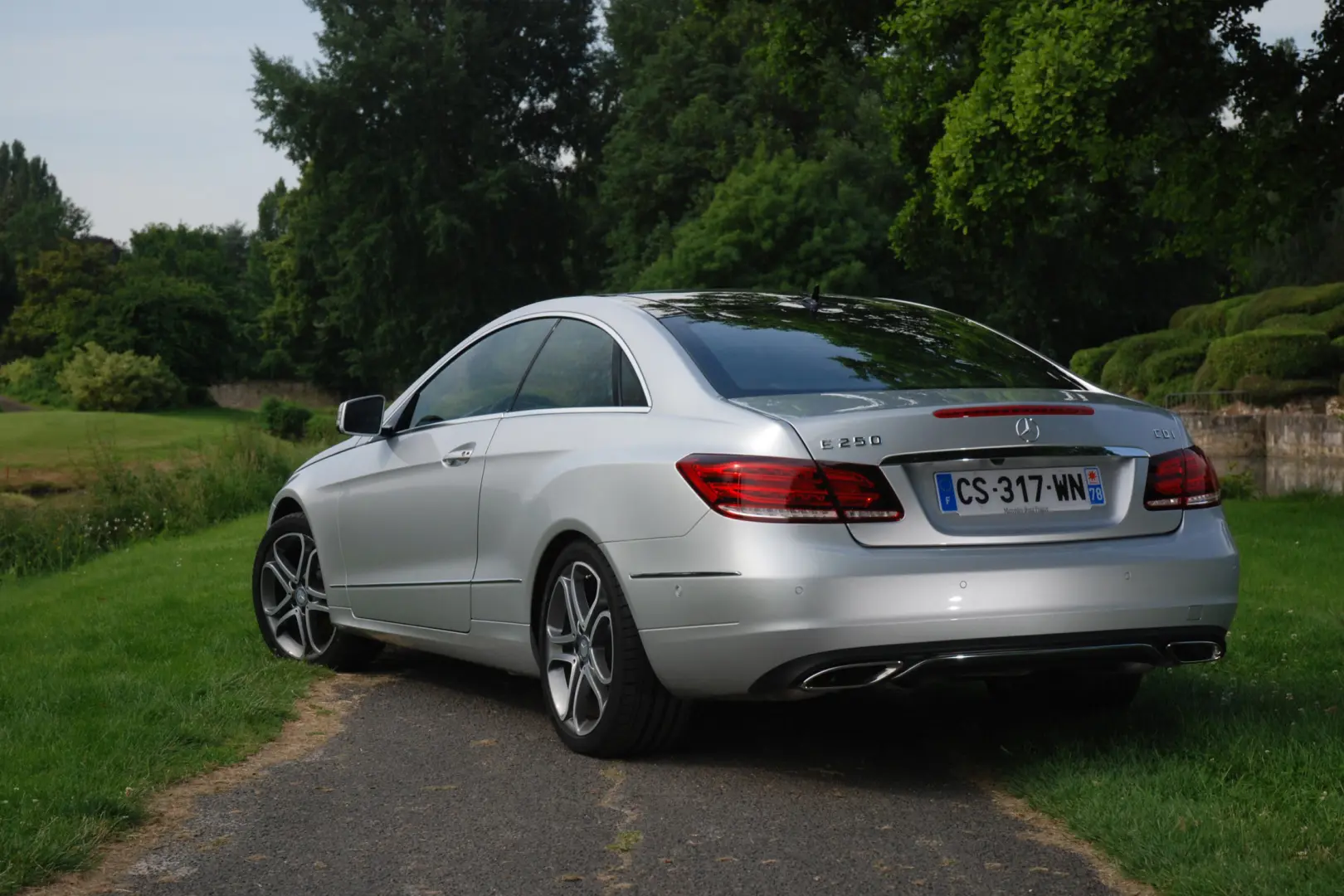Mercedes-Benz  E 250 CDI BlueEFFICIENCY AMG 7G-Tronic 4