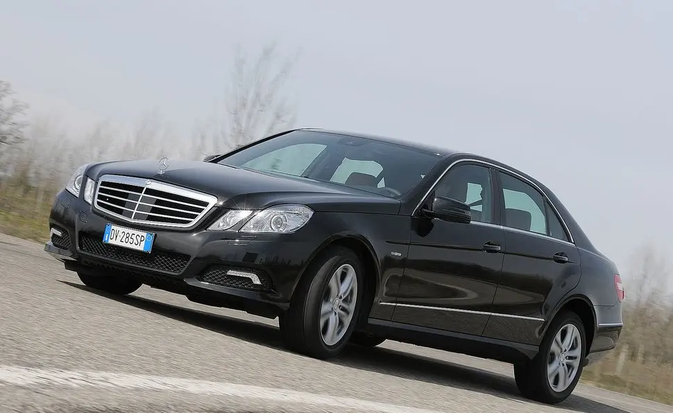 Mercedes-Benz  E 250 CDI BlueEFFICIENCY Avantgarde 3