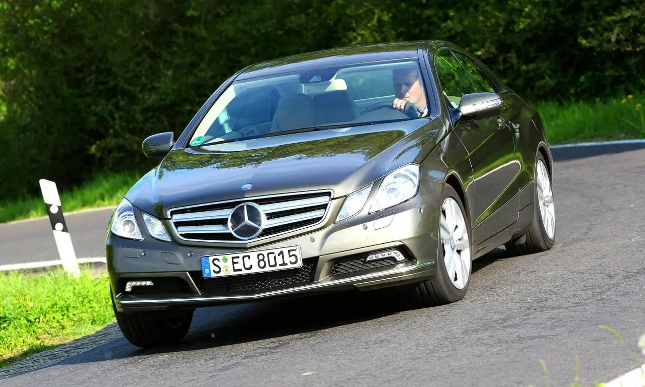 Mercedes-Benz  E 250 CDI BlueEFFICIENCY Dynamic 1