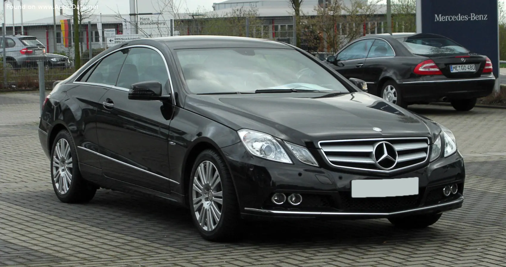 Mercedes-Benz  E 200 CGI Dynamic 0