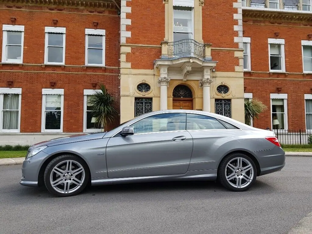 Mercedes-Benz  E 250 CDI BlueEFFICIENCY Elegance 7G-Tronic 5