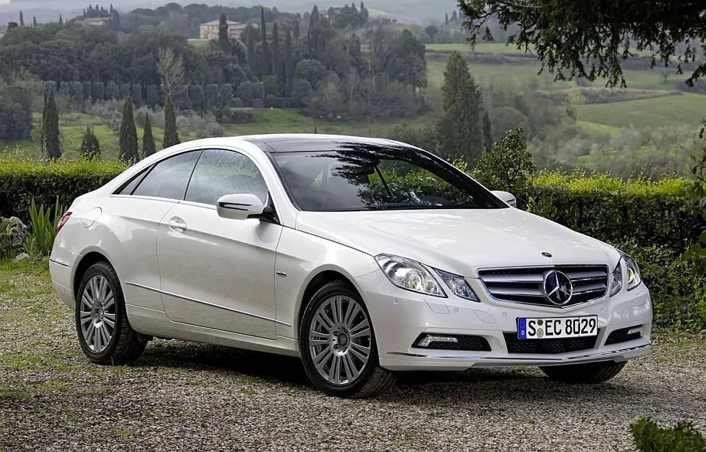 Mercedes-Benz  E 250 CDI BlueEFFICIENCY Avantgarde 0