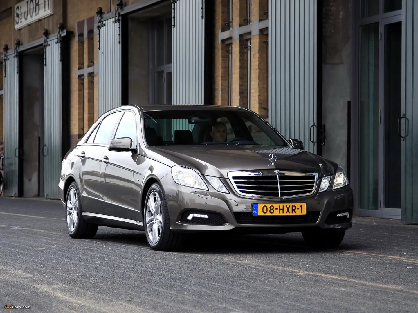 Mercedes-Benz  E 250 CDI Prime 3
