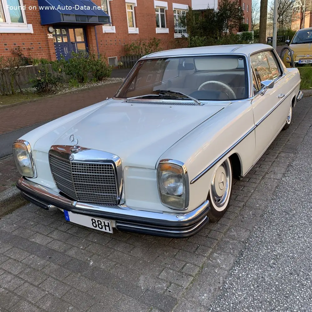 Mercedes-Benz  E 250 CE 1