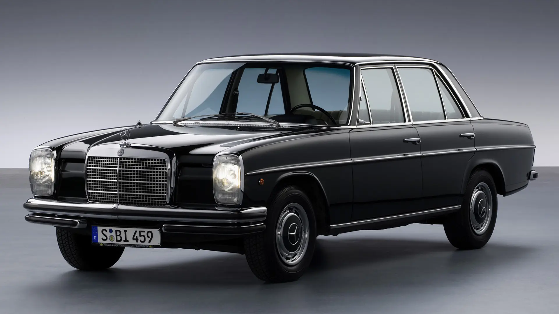 Mercedes-Benz  E 250 CE 3