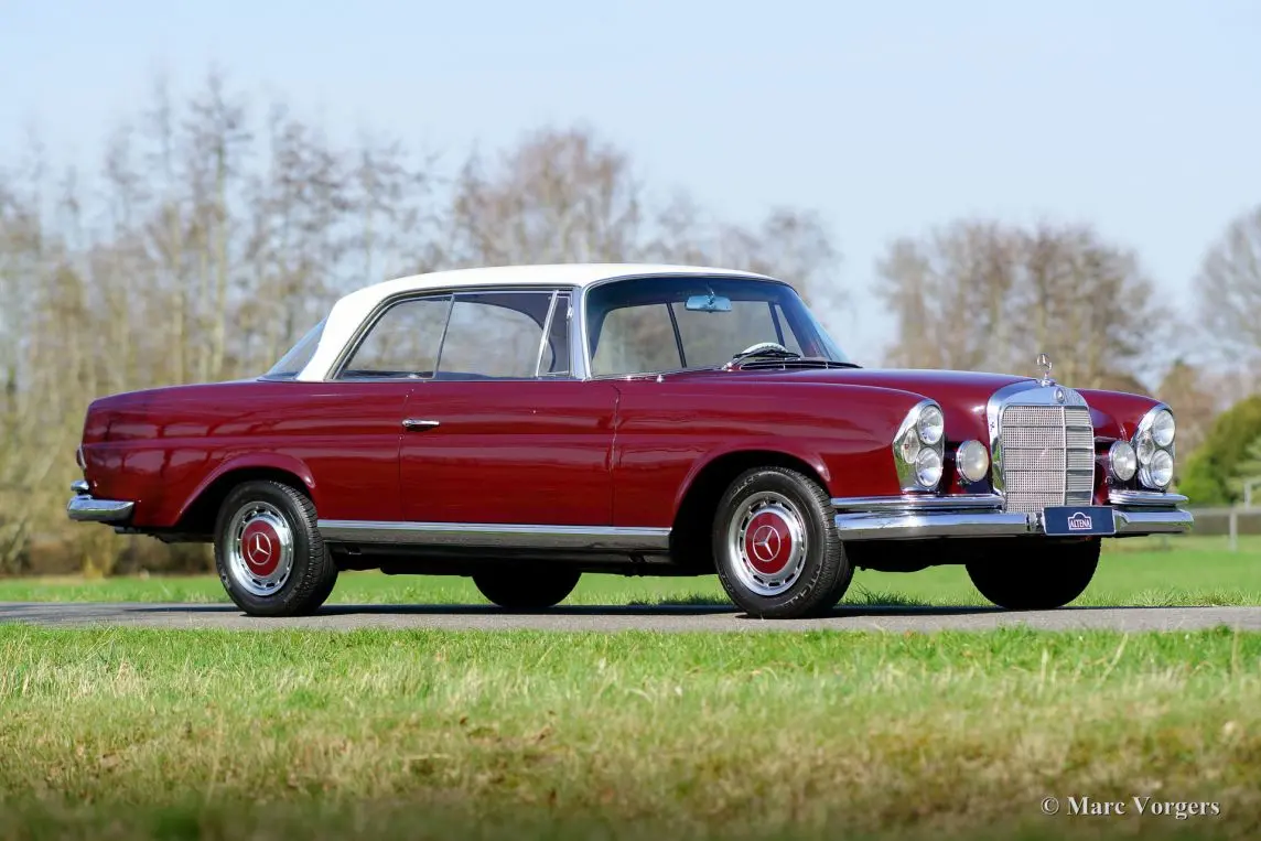 Mercedes-Benz  E 250 CE 5