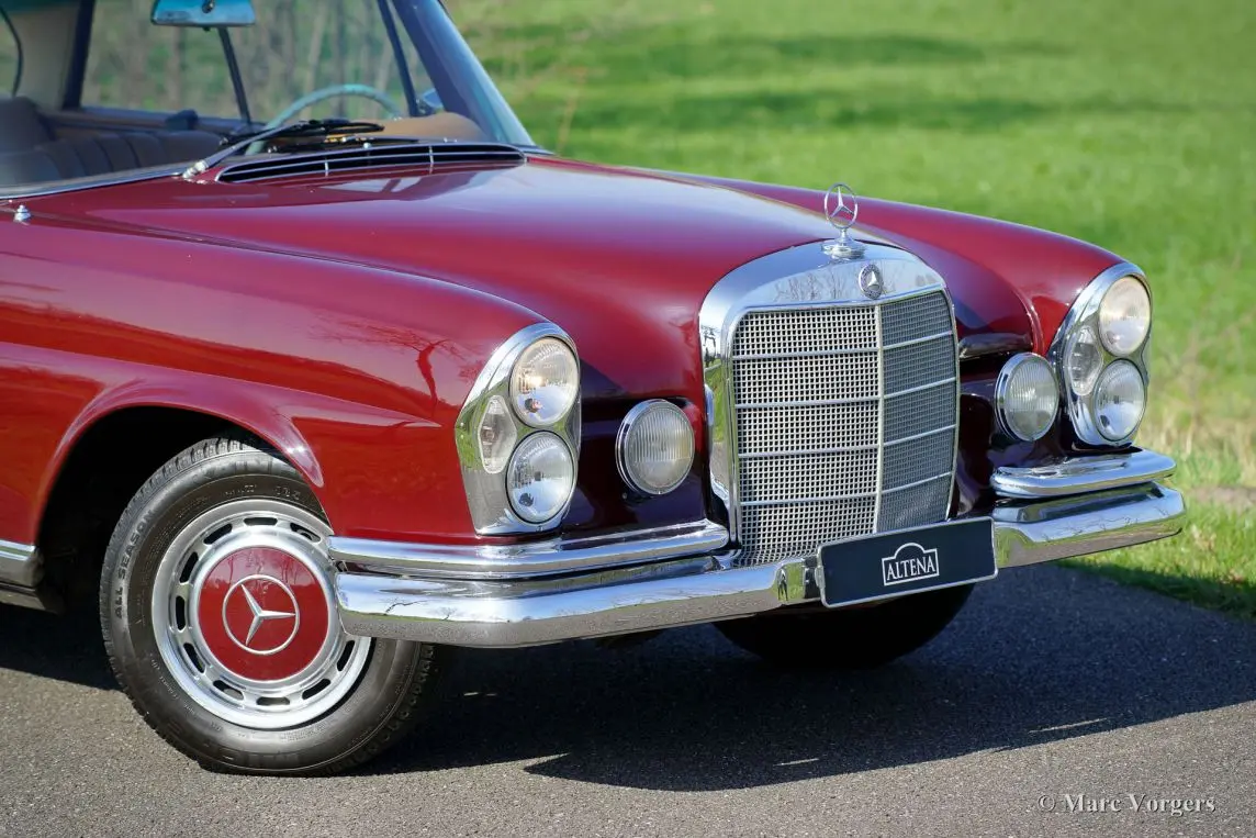 Mercedes-Benz  E 250 CE 4