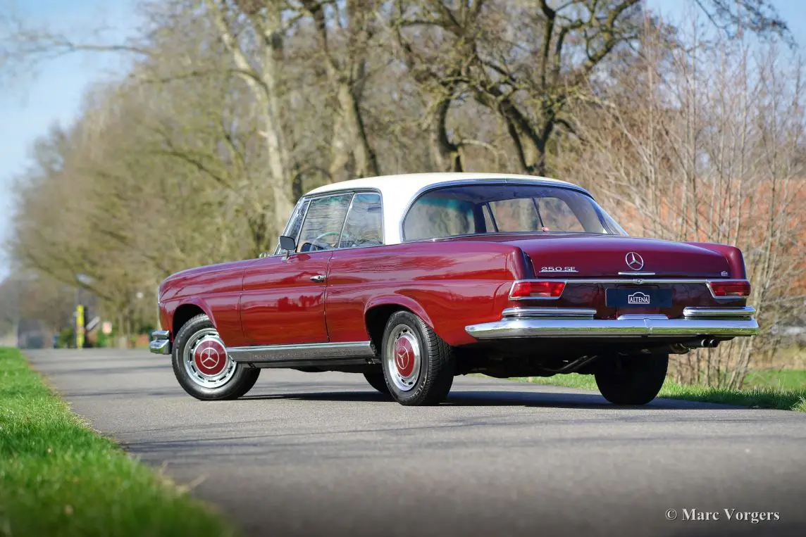 Mercedes-Benz  E 250 CE 6