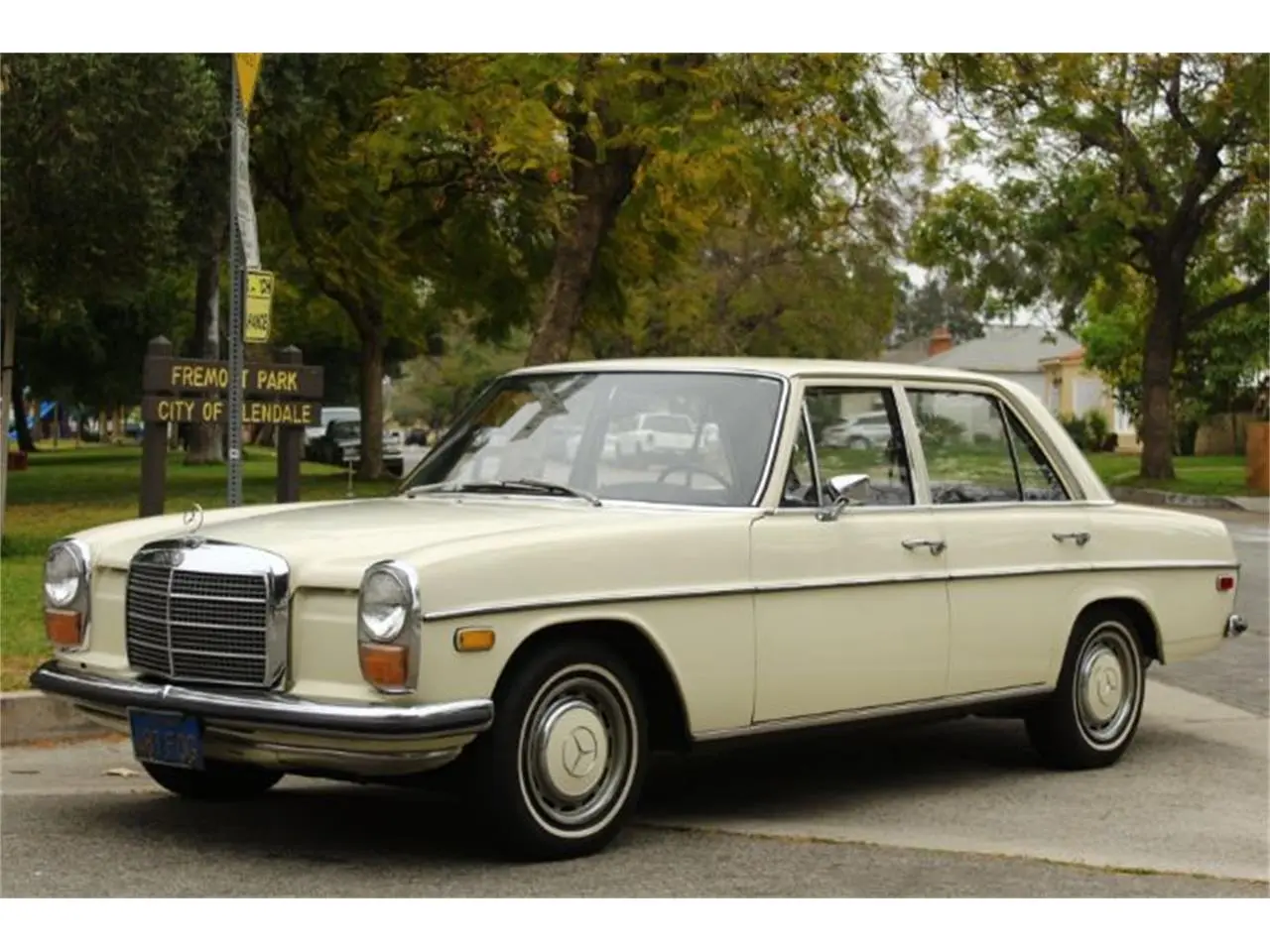 Mercedes-Benz  E 250 CE 7