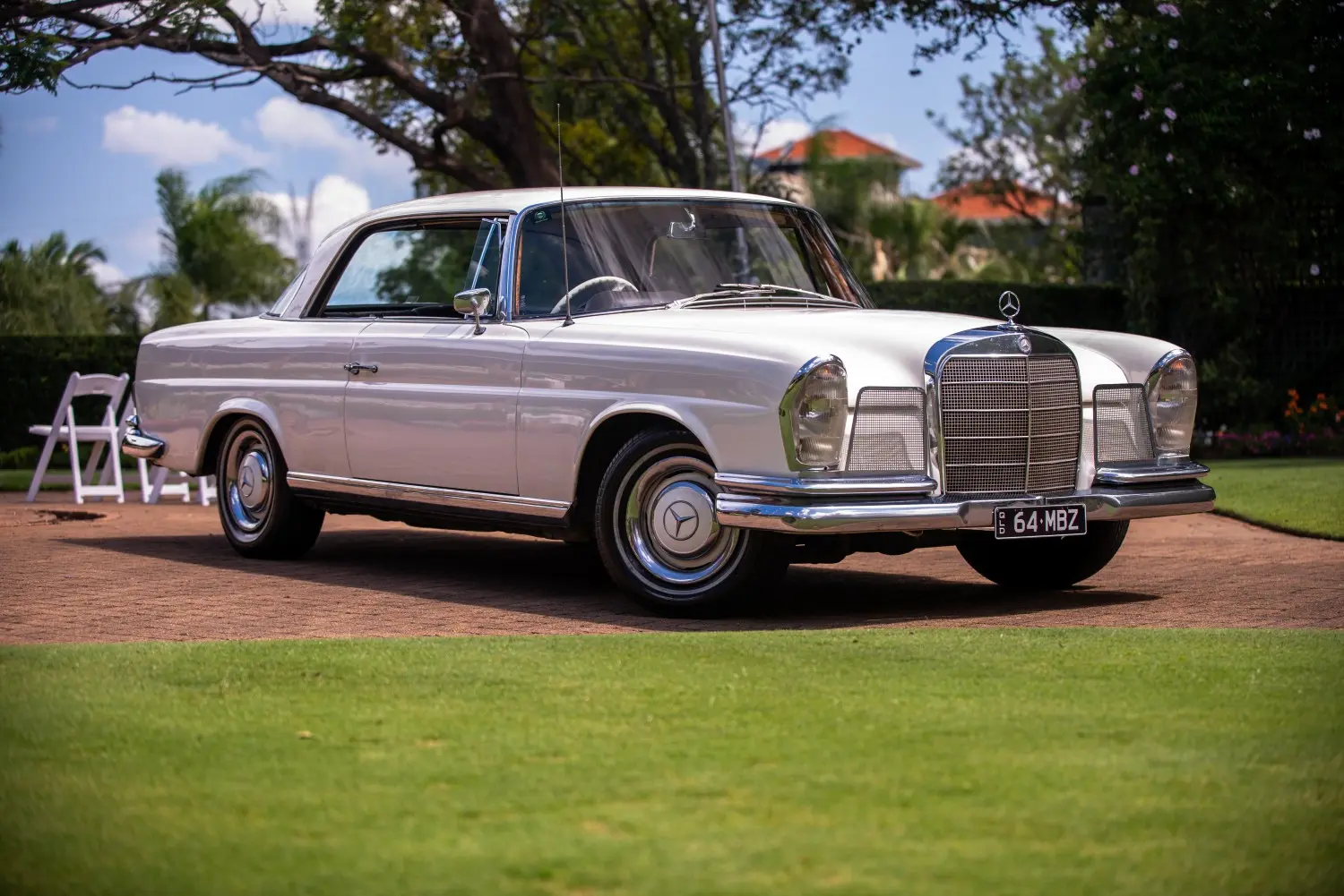 Mercedes-Benz  E 250 CE 6