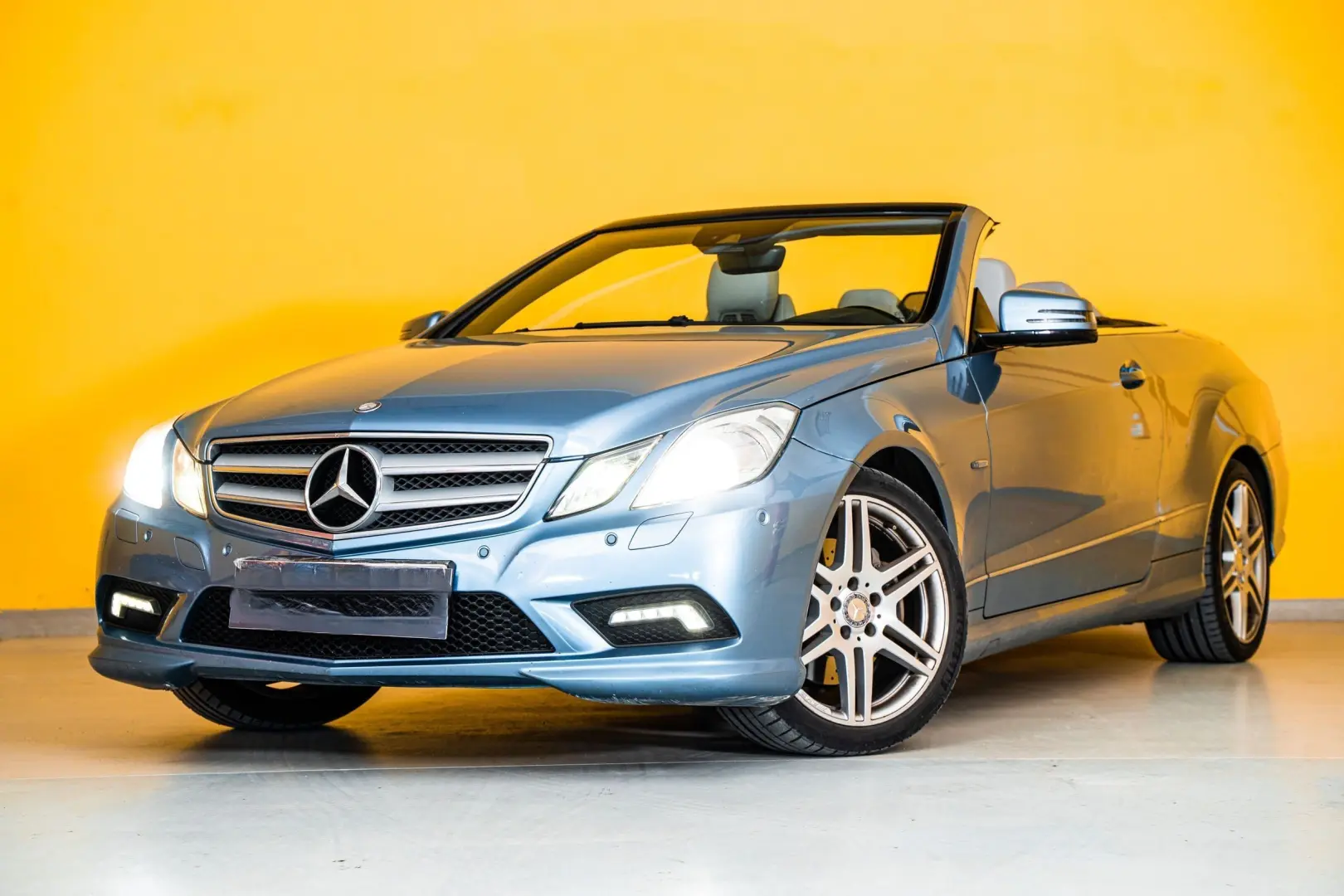 Mercedes-Benz  E 250 CGI 3