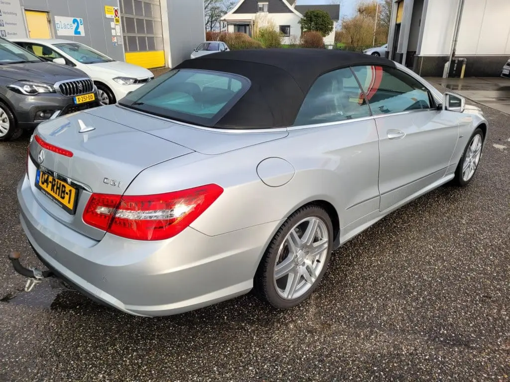 Mercedes-Benz  E 250 CGI 5