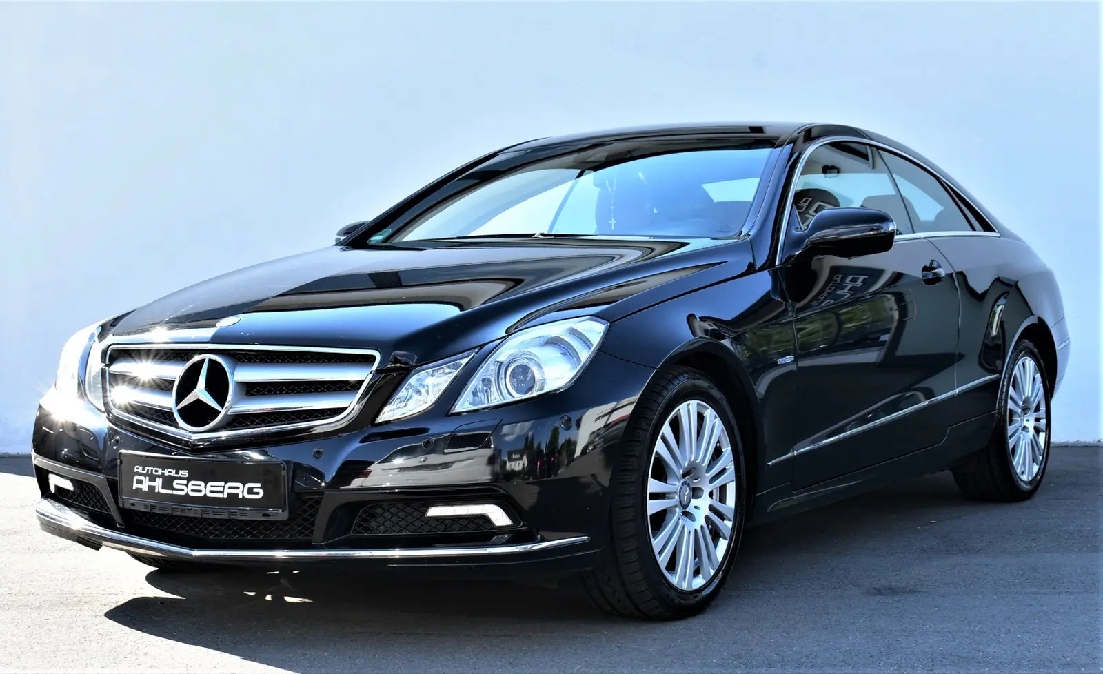 Mercedes-Benz  E 250 CGI BlueEFFICIENCY AMG 7G-Tronic 5