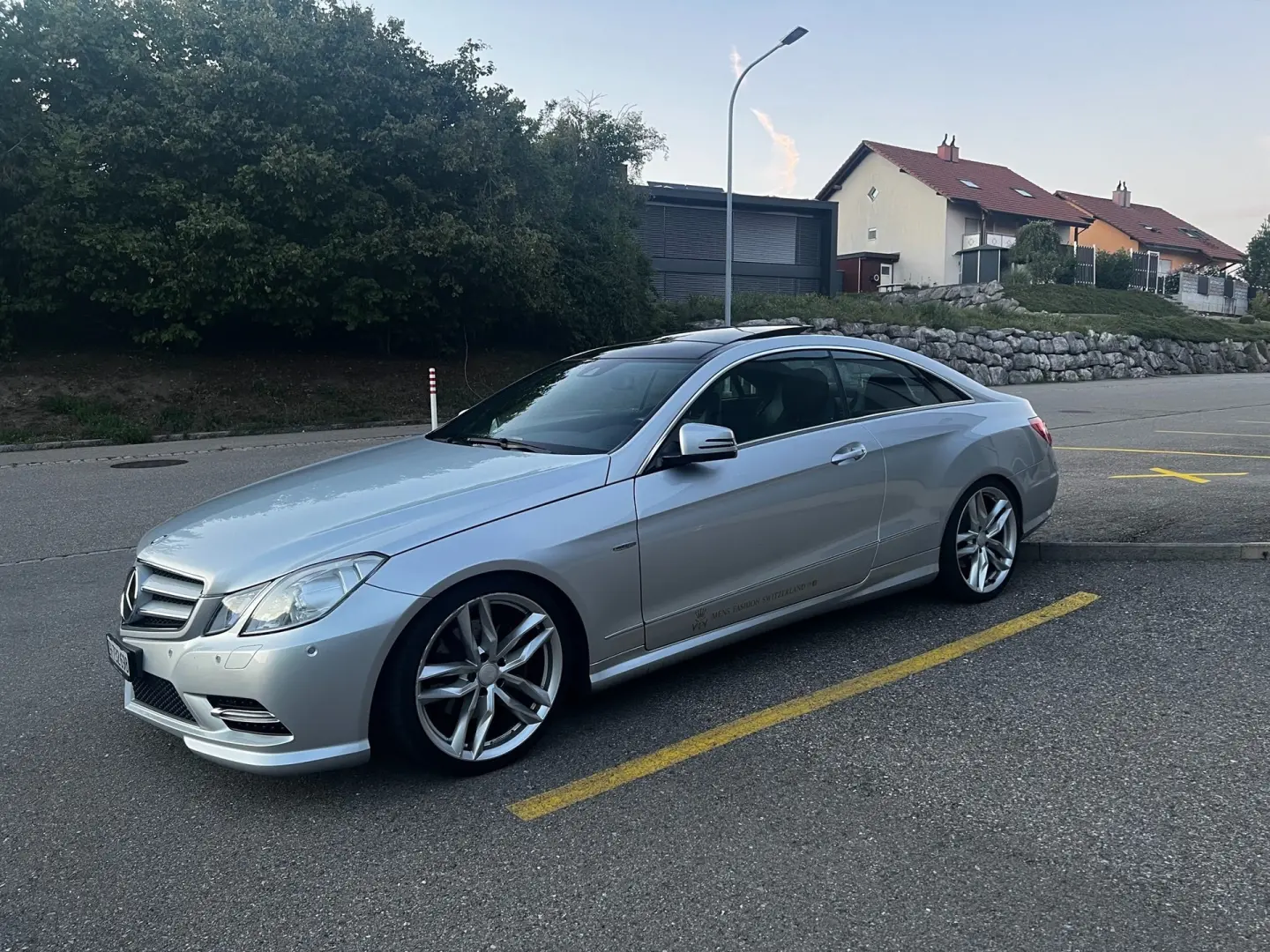 Mercedes-Benz  E 250 CGI BlueEFFICIENCY Elegance 7G-Tronic 6