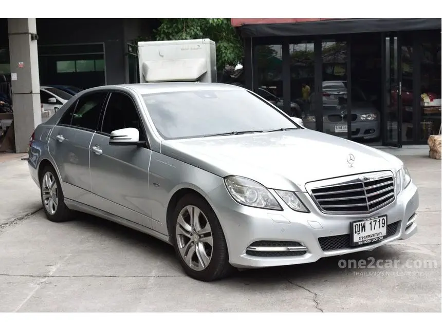 Mercedes-Benz  E 250 CGI Elegance 3