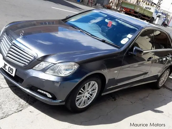 Mercedes-Benz  E 250 CGI Premium 7